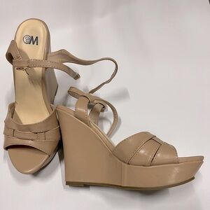 C&M tan/beige wedges size 7M.